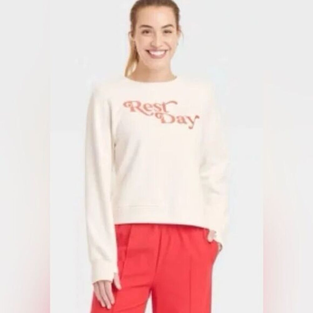 NWT All in Motion Women’s Cream Graphic Sweatshirt “Rest Day” - Size XL